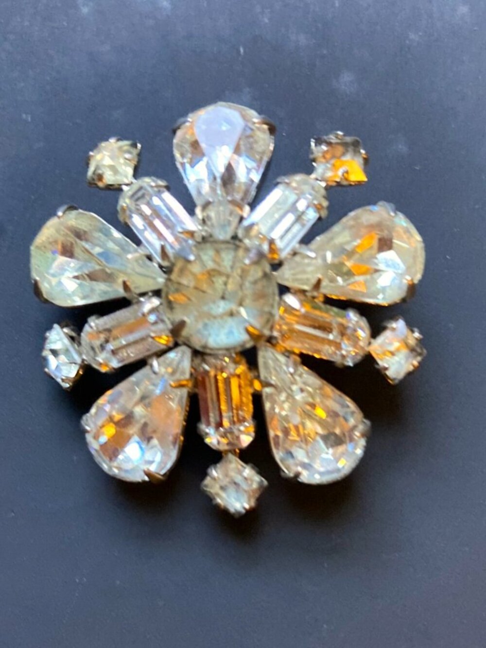 Brilliant Sherman flower or star brooch - Picture 2 of 5
